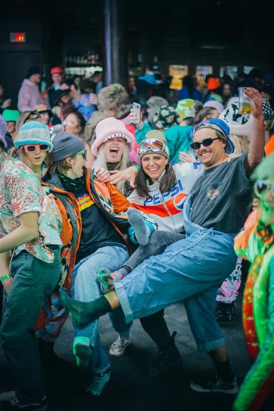 Deck crowd with goggles